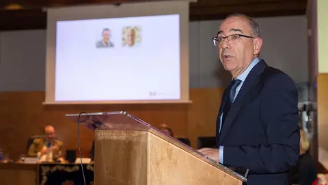 Labastida ha dedicado su vida a la investigación y a la promoción de la ciencia, tanto en España como en Europa.