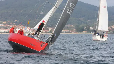 La regata reunió a veleros de distintos puntos de Galicia.