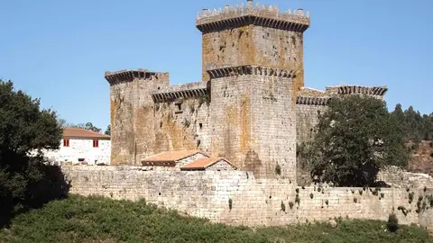 El castillo de Pambre es una fortaleza del siglo XIV situado en Palas de Rei, provincia de Lugo, España.