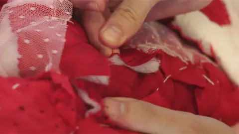 La moda 3D permitirá imprimir ropa en casa en un futuro.