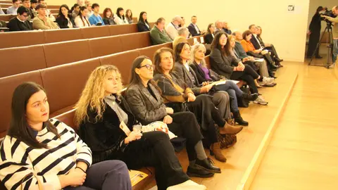 Os relatores e organizadores do evento. ROBERTO LEDO.