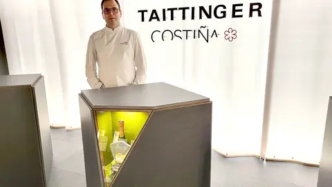 Manuel Costiña, el chef. que con poco más de 40 años sorprende con una cocina sincera, plena de pasión y con la que traslada una porción de su mundo en cada preparación.