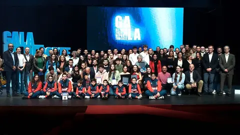 30112024 Premiiados e autoridades