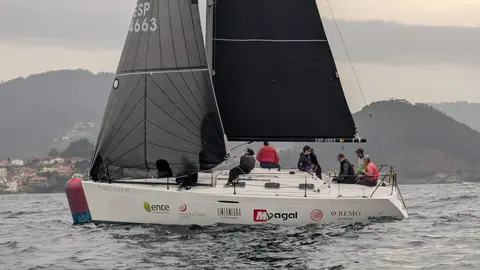 El 'Orión' ganó ampliamente y lidera ahora en la clase 1.