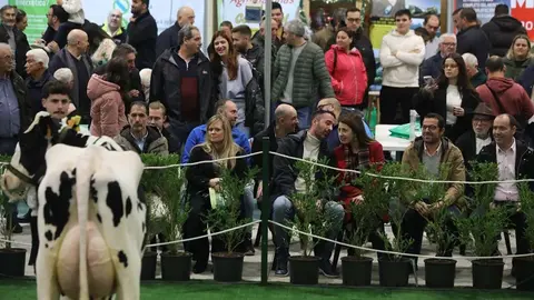 La conselleira María José Gómez definió este evento como "una cita de referencia para todo el sector no solo en esta comarca, sino en Galicia en general"