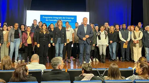 La alcaldesa de Ponteareas, acompañada del delegado del gobierno de la Xunta en Pontevedra, Agustín Reguera, clausuró la primera edición de este programa de empleo.