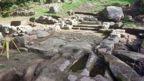 Gracias a una inversión de la Xunta, el yacimiento de O Preguntoiro se consolida como un recurso turístico y cultural.