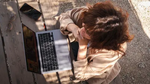 Por universidades, 67 de los beneficiarios estudian un máster en la Universidad de Vigo, 26 en la de A Coruña y 12 en la de Santiago de Compostela.