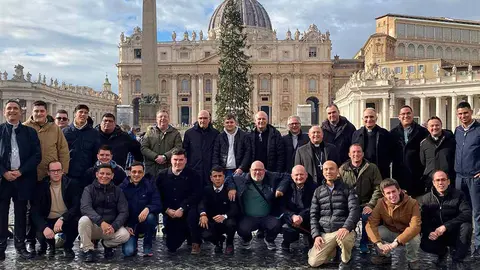 Los seminaristas y formadores del Seminario Interdiocesano Apóstol Santiago.
