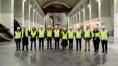 El presidente de la Xunta visita las instalaciones de la Central Hidroeléctrica de Belesar.
