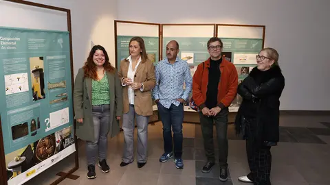 Luisa Sánchez en la inauguración de la exposición.