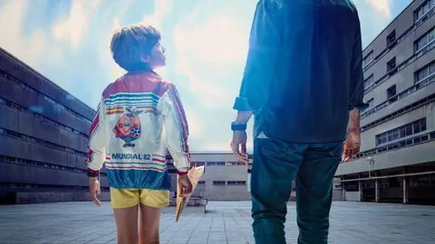 '¡Salta!',  unha historia de irmáns e ciencia ficción.