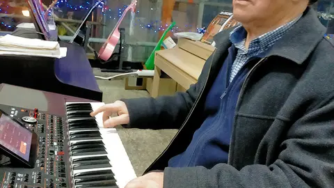 El sueño musical de Aladino Barros cumple 50 años con AlbaSolomusica.