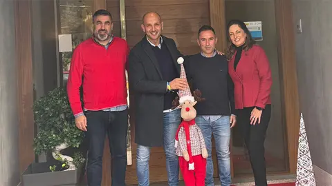 A presidenta do grupo de desenvolvemento rural, Sandra González, e o alcalde do Porriño, Alejandro Lorenzo, visitaron as renovadas instalacións.