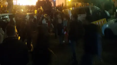 Castro Caldelas brilla baixo a luz dos fachós: unha tradición con séculos de historia