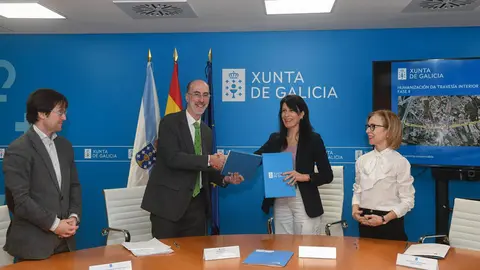 El convenio, firmado entre la Xunta y el Concello, incluye la cesión de titularidad de las calles Julián Valverde y Puerta del Sol al ayuntamiento.