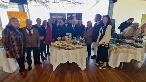 Diferentes autoridades e órgãos de comunicação social mostraram-se interessados ​​nos produtos expostos pelo município de Arcos de Valdevez.