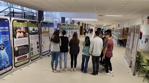 Nestes 25 anos de formación e de convivencia pasaron polo centro máis de 2.000 alumnos e alumnas.