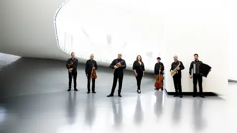 Síntese–Grupo de Música Contemporânea es un grupo portugués de música de cámara, orientado a la creación de nueva música.