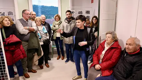 La rehabilitación ha supuesto una inversión de más de 107.000 euros para transformar sus 120 metros cuadrados en un espacio moderno y eficiente energéticamente, con sala de convivencia, sala de reuniones, aseo adaptado y un pequeño office.