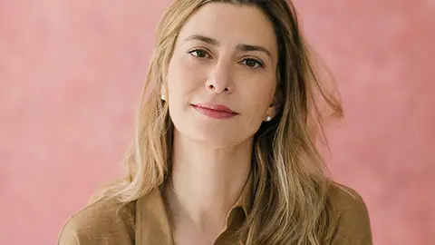 La salud periodontal, clave para el bienestar general, según la Dra. Xiana Pousa.