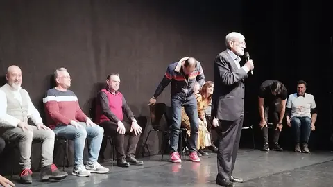 A intervención de Bernal pechou o acto.