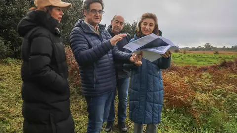 La conselleira de Medio Ambiente e Cambio Climático visitó esta mañana el Parque Natural para comprobar el resultado de los trabajos de desbroce y limpieza ejecutados.