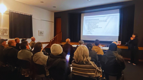 Sessões de participação em várias localidades para recolher propostas dos cidadãos.