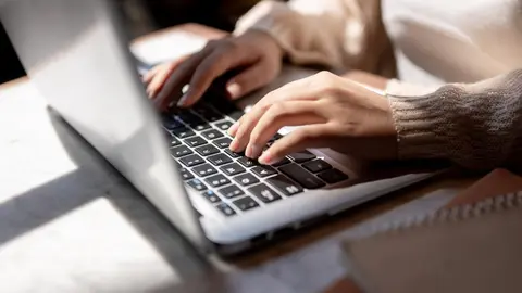 Esta certificación acredita el nivel de competencia de las personas en el uso de las tecnologías digitales en el ámbito personal, social y profesional.