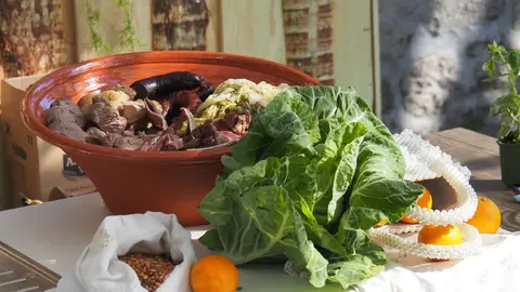 Showcooking de 'Cozido à Moda dos Arcos'.