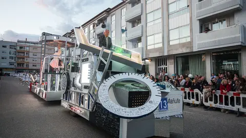 Mañufe,  Relativerso.