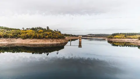 Barragem de Castelo do Bode - seca.