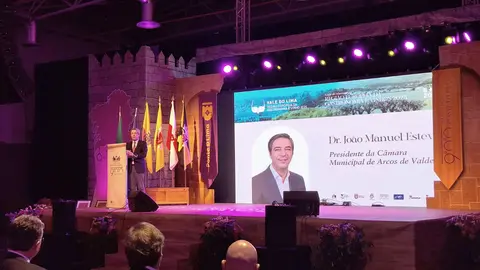 O Presidente de Arcos de Valdevez na Gala de abertura Região europeia da gastronomia e Vinho 2025.