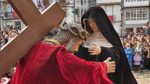 Fragamento de la portada de la programación de la Semana Santa de Viviero 2025.