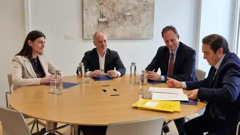 Xunta, Autoridad Portuaria de Vigo y Zona Franca firman la compraventa de nueve parcelas en la Plisan.