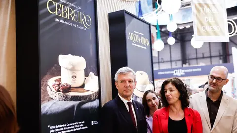 El presidente de la Xunta visitó hoy la 38ª edición del encuentro, considerado el principal escaparate nacional y europeo de la cocina de alta gama.