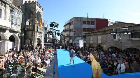 O desfile central da Fashion Weekend foi o prato forte da tarde do sábado.
