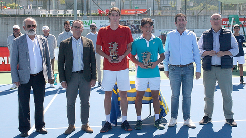 Hernández, Tronchoni, Wallin, Currás, Guisasola y Rodríguez .