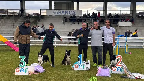 Podium Categorías Perros Grandes Open Nudesa