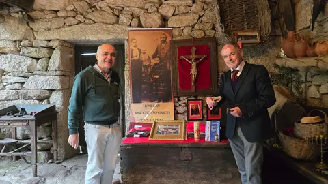 Maximino Fernández Sendín y Roberto Ledo, en Casa Museo Pazo da Cruz, en Covelo.