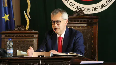 Presidente, Olegário Gonçalves.