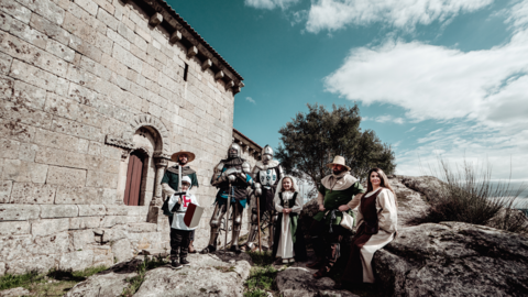 Carrazeda de Ansiães viaja à Idade Média com torneio de combates reais e mercado vibrante.