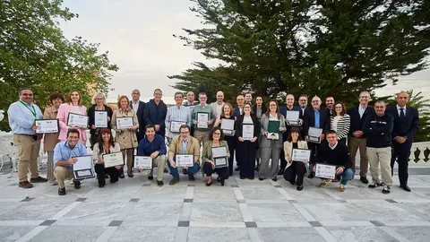 Entre otras empresas, REPSOL en A Coruña recibe el premio de COASHIQ por su destacada gestión en seguridad industrial.