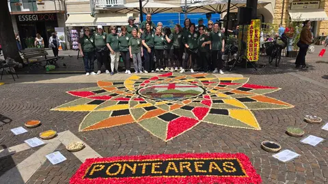 La delegación ponteareana dejó una huella imborrable en este evento de confraternización y belleza floral.