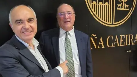 El reconocido empresario vitivinícola, Carlos Moro, comparte su entusiasmo por el potencial del albariño y su firme propósito de aportar su experiencia y visión para consolidar la grandeza de esta emblemática denominación de origen gallega.