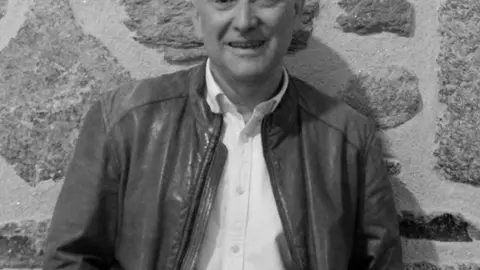 Juan Manuel Monterroso, quien también fue profesor en la Universidade da Coruña, decano de la Facultade de Xeografía e Historia y director del Departamento de Historia da Arte de la USC.