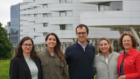 A RAGC premia a vangarda científica galega con foco en novos materiais biomédicos e terapias innovadoras contra a obesidade.