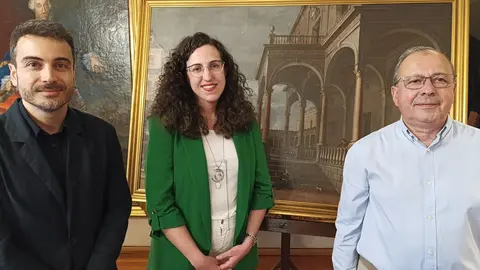 Miriam Elena Cortés López, experta en Historia del Arte de la USC, compartiendo los fascinantes hallazgos de su investigación.