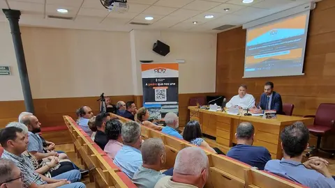 El director xeral de Planificación Enerxética e Minas, Pablo Fernández Vila, participa en la clausura de la jornada Normativas, oportunidades y recursos para el sector de la piedra natural.