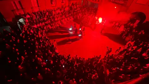 Porrigalia iluminó la noche del domingo, ¡una celebración inolvidable!.